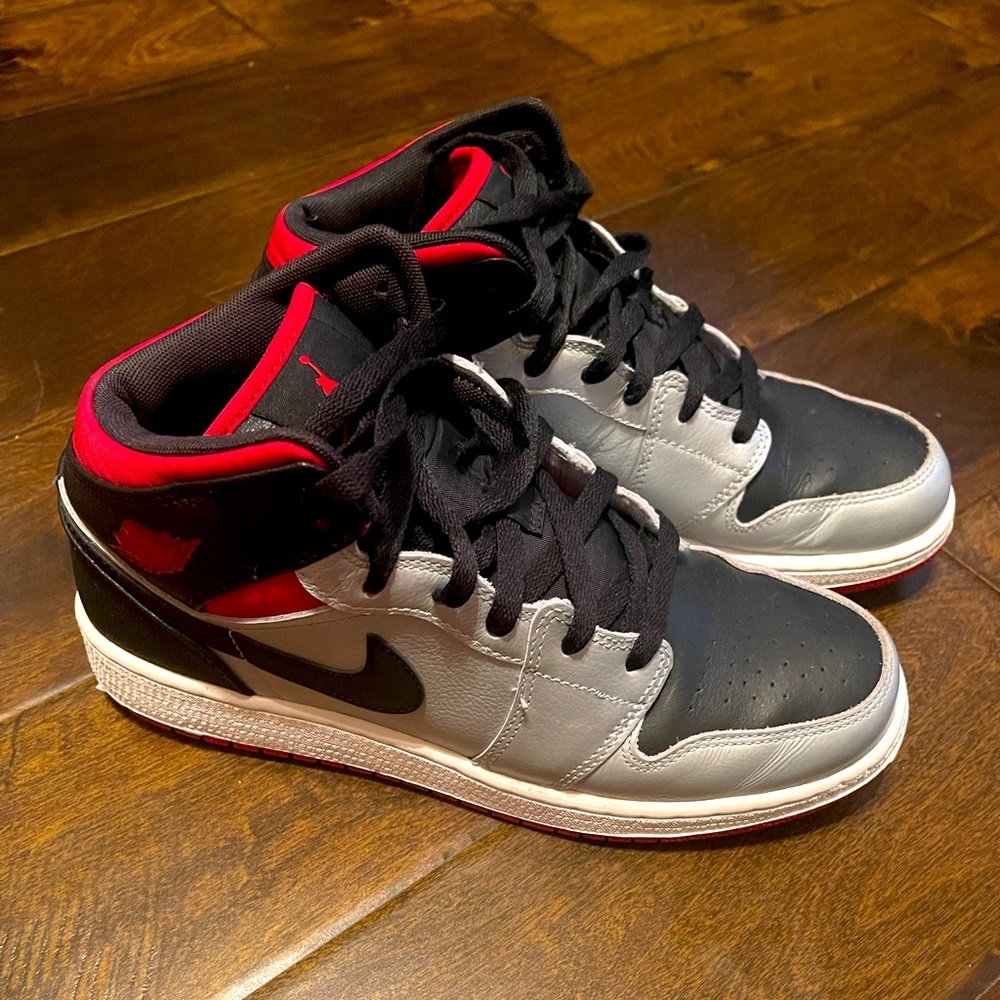 Air Jordan 1 PHAT Platinum and Gym Red